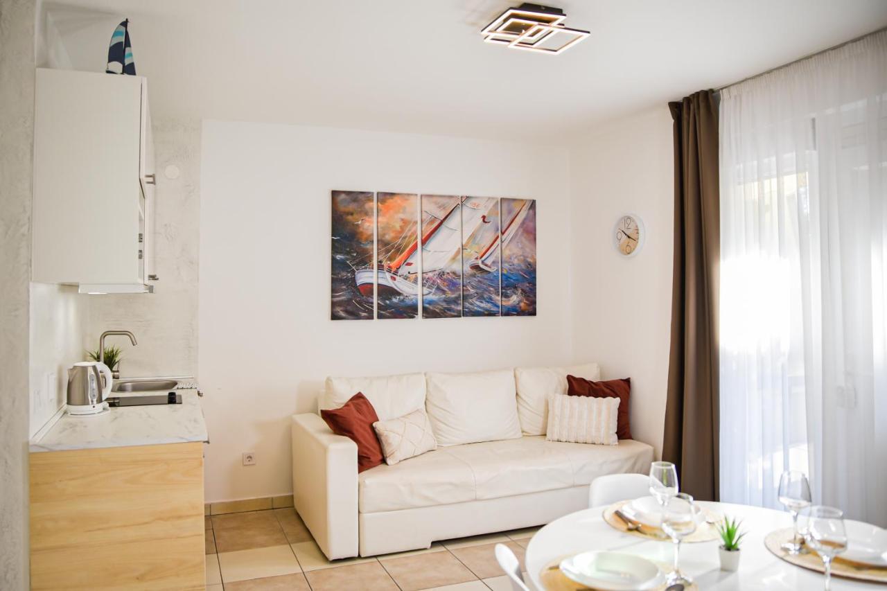 Locus Apartments Petrcane Exterior photo